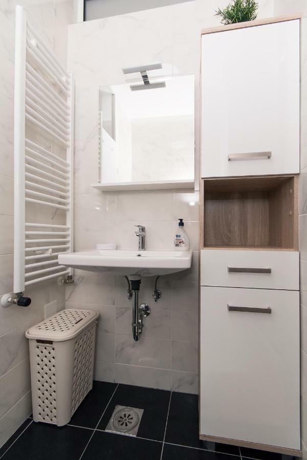 Studio Apartman Bella Appartamento Zagabria Esterno foto
